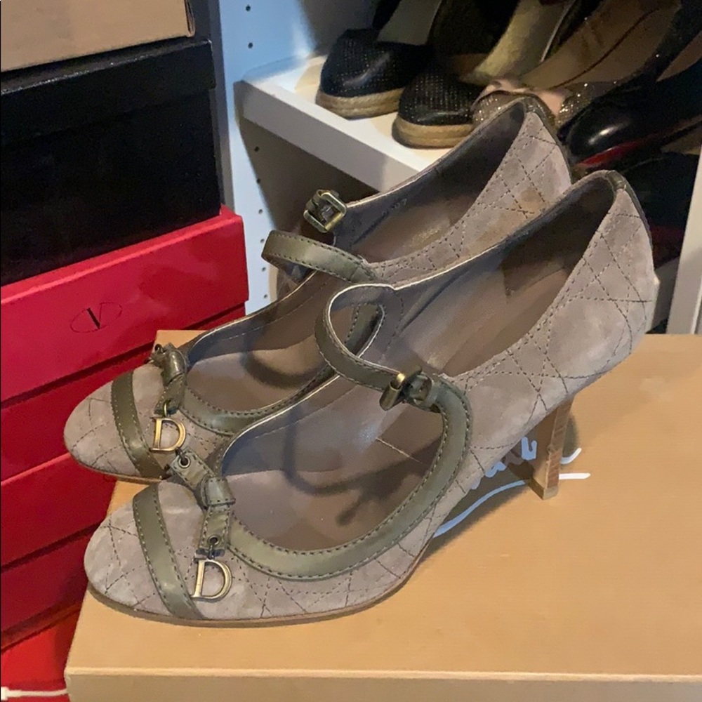 CHRISTIAN DIOR SUEDE CANNAGE PUMPS - Picture 3 of 6